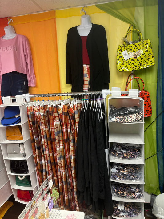 Elevate Your Wardrobe with Lifestyle Shopping: Embrace Your Curves!